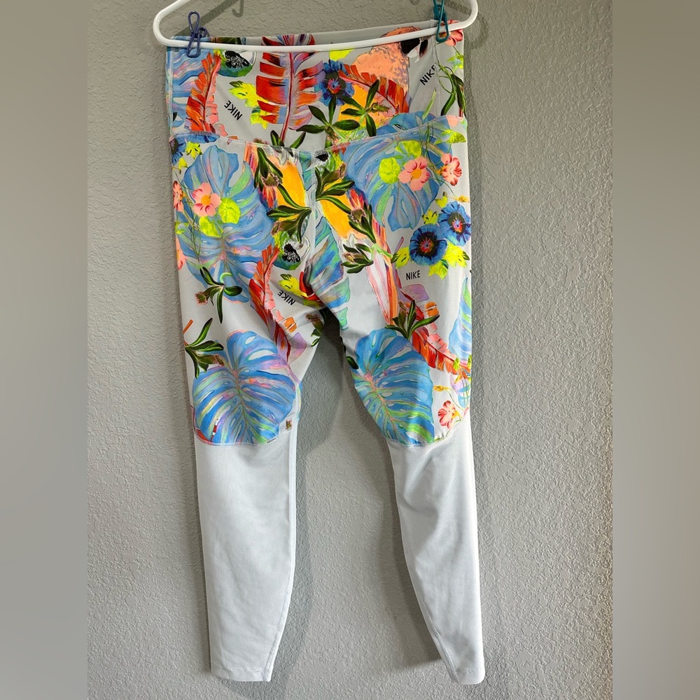 Nike tropical print legging